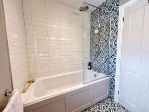 Photo 6- click for photo gallery